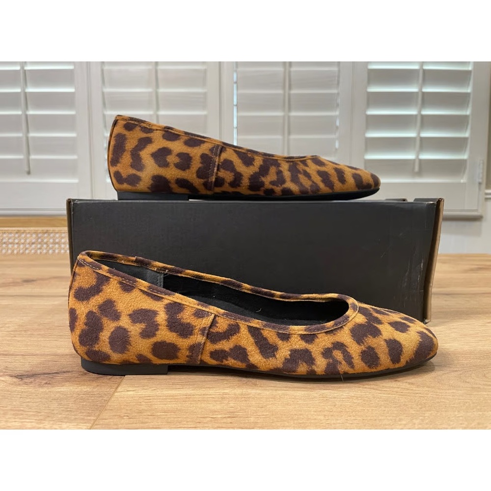 Vionic Leopard Patterned Flats NWT - image 2